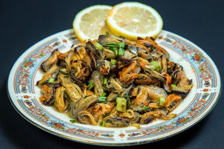 Rahasia Rasa Kerang Ijo Bumbu Saus Padang yang Bikin Ketagihan di Cilacap